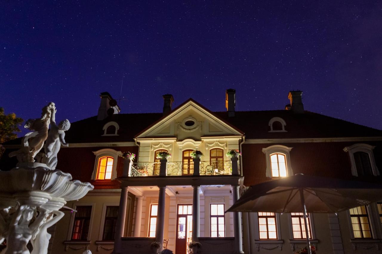 Sventes Muiza Hotel Екстериор снимка
