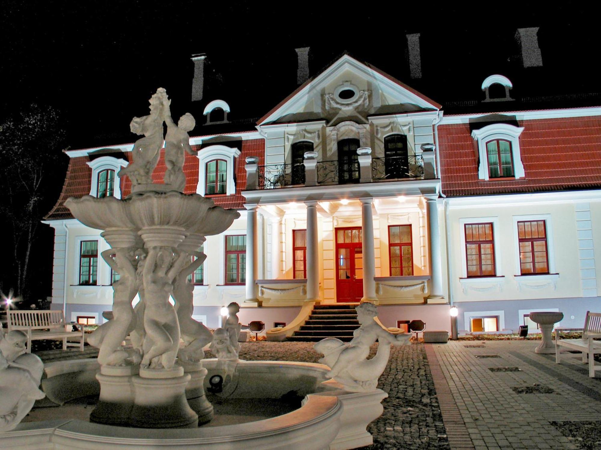 Sventes Muiza Hotel Екстериор снимка
