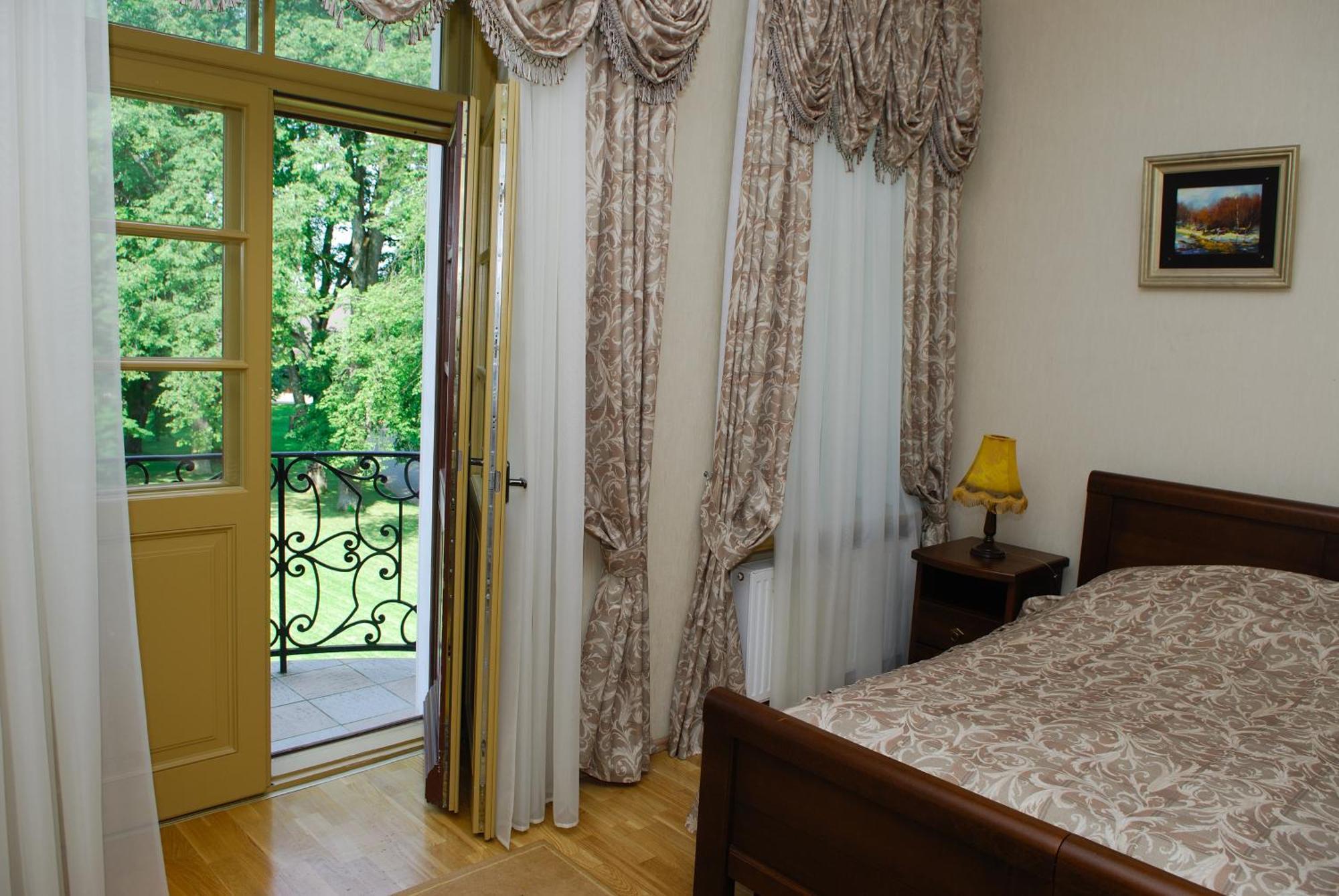 Sventes Muiza Hotel Екстериор снимка