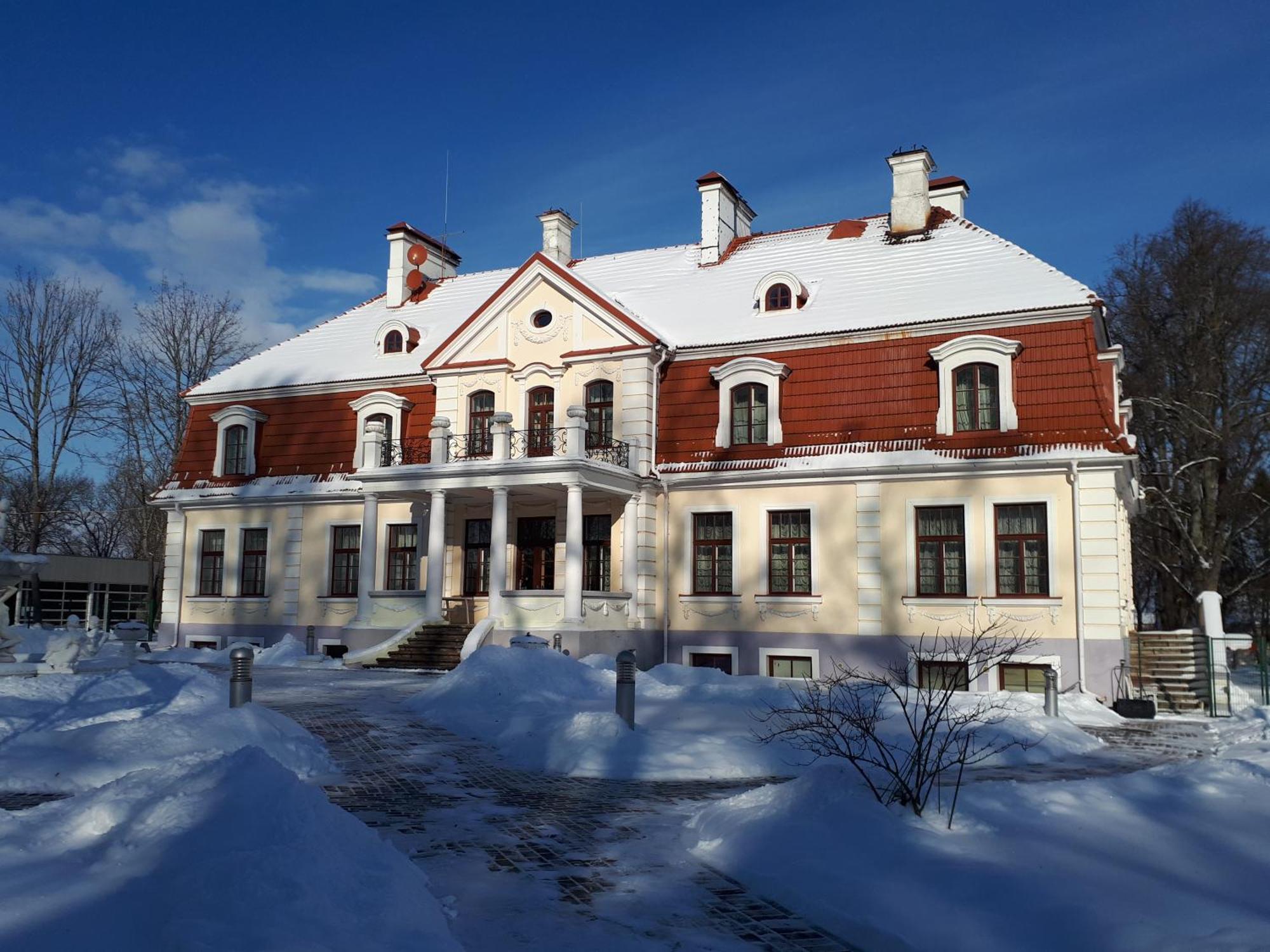 Sventes Muiza Hotel Екстериор снимка