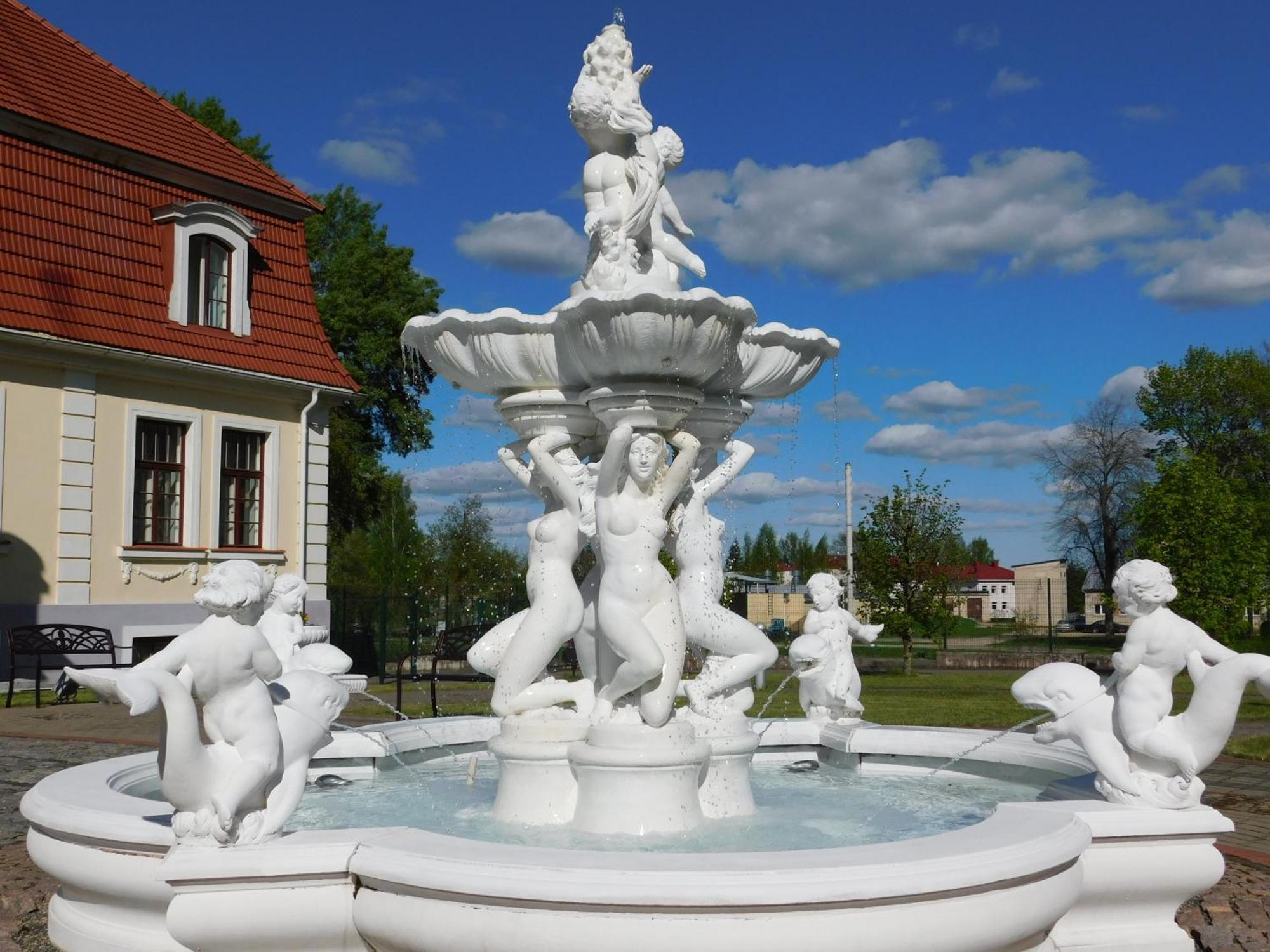 Sventes Muiza Hotel Екстериор снимка