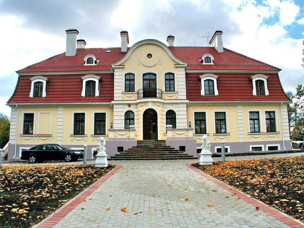 Sventes Muiza Hotel Екстериор снимка