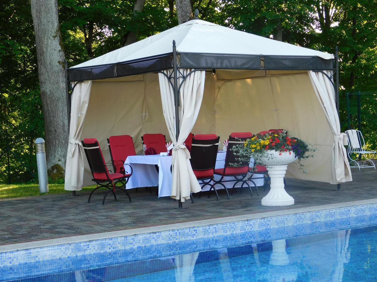 Sventes Muiza Hotel Екстериор снимка