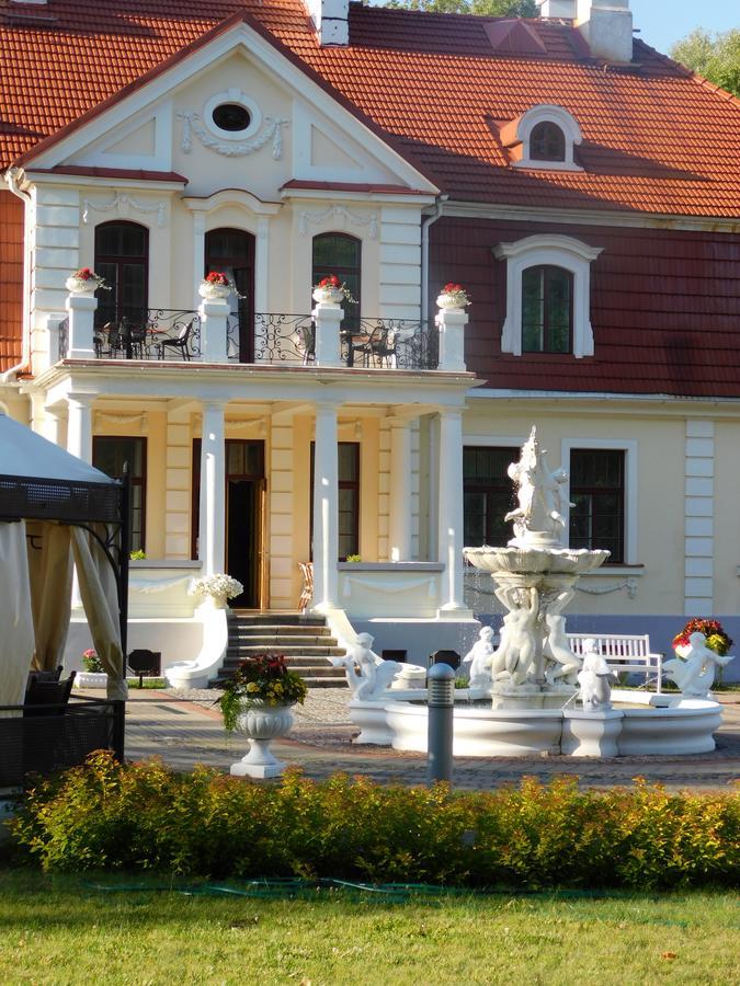 Sventes Muiza Hotel Екстериор снимка