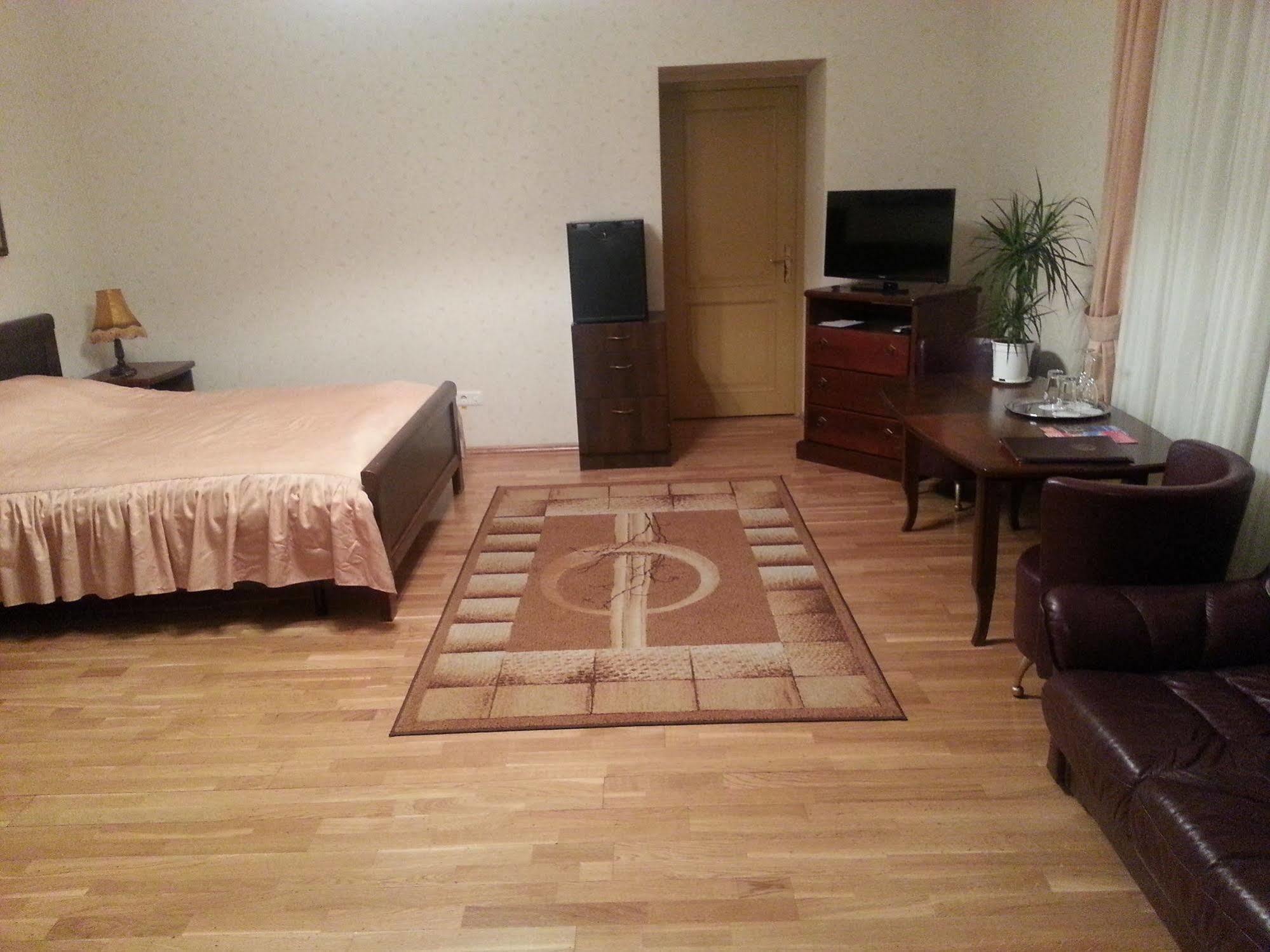 Sventes Muiza Hotel Екстериор снимка
